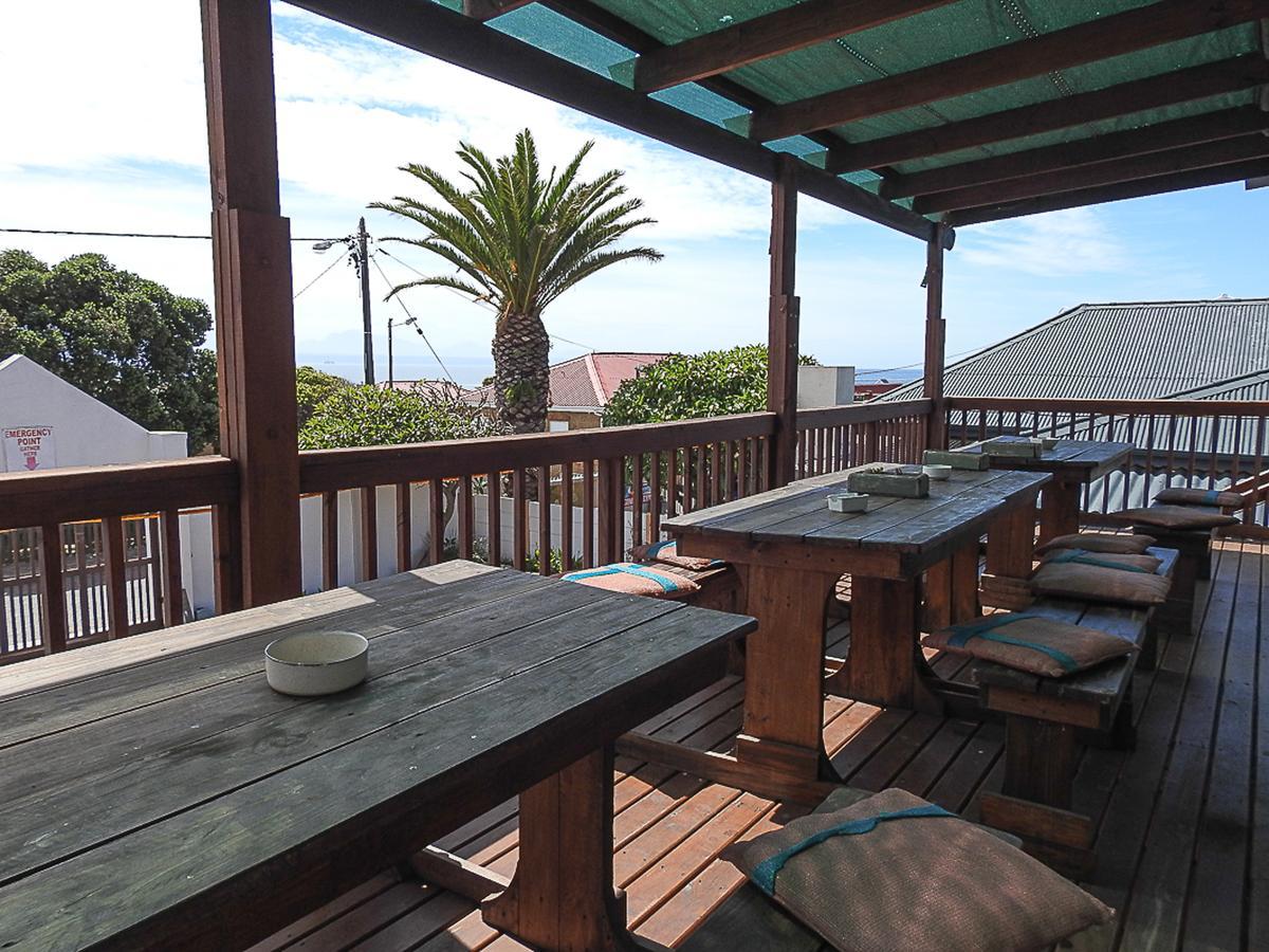 Mosselbay Backpackers Hostel Мозел Бей Екстериор снимка