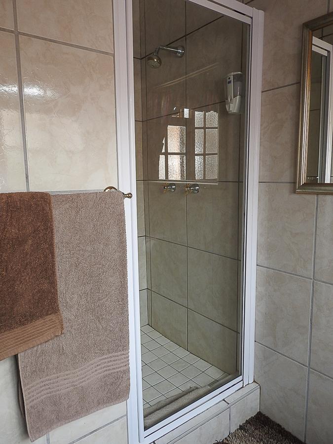 Mosselbay Backpackers Hostel Мозел Бей Екстериор снимка