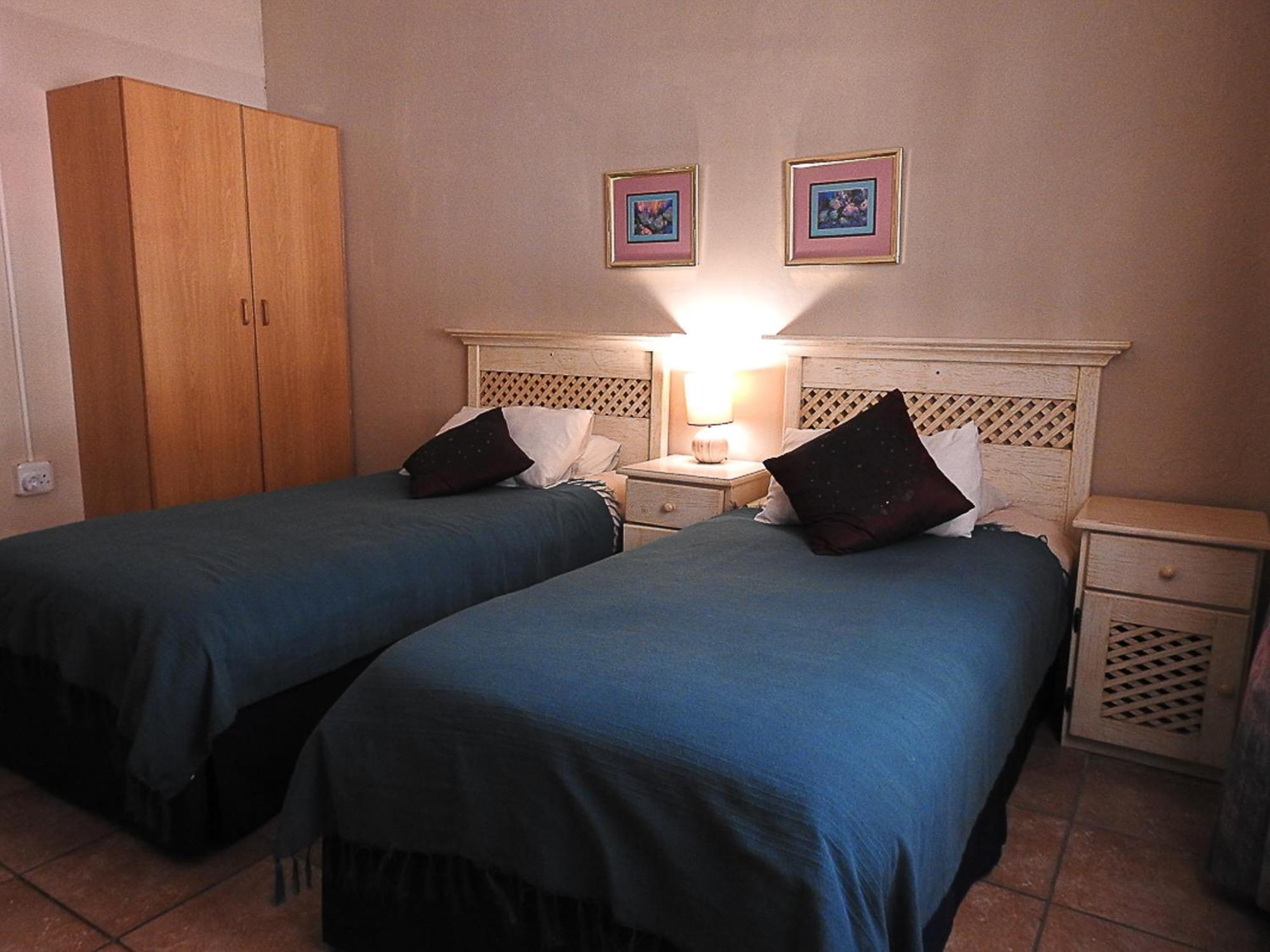 Mosselbay Backpackers Hostel Мозел Бей Екстериор снимка