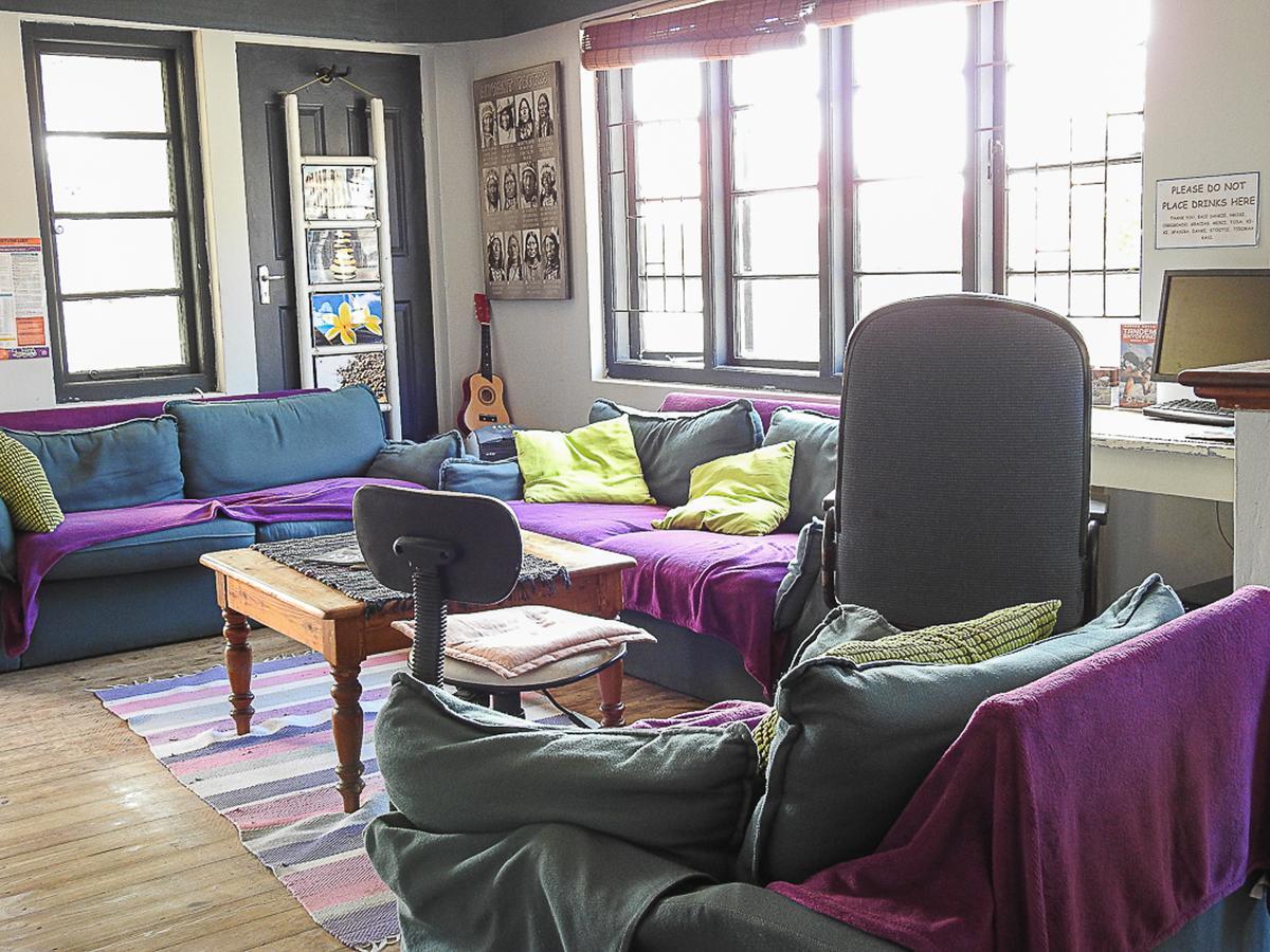 Mosselbay Backpackers Hostel Мозел Бей Екстериор снимка