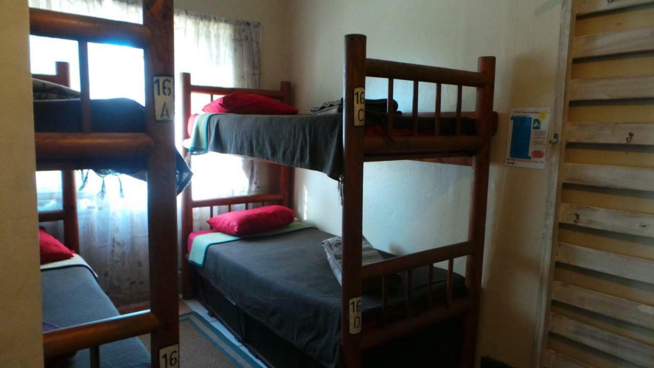 Mosselbay Backpackers Hostel Мозел Бей Екстериор снимка