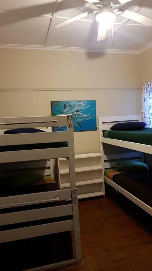 Mosselbay Backpackers Hostel Мозел Бей Екстериор снимка